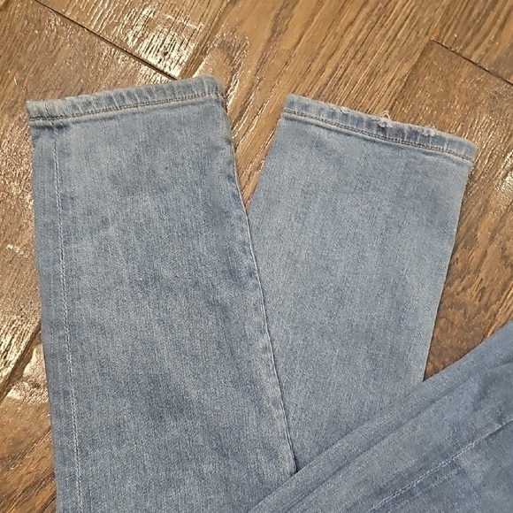 Citizens Of Humanity Light Blue Skinny Jeans - Picture 5 of 7